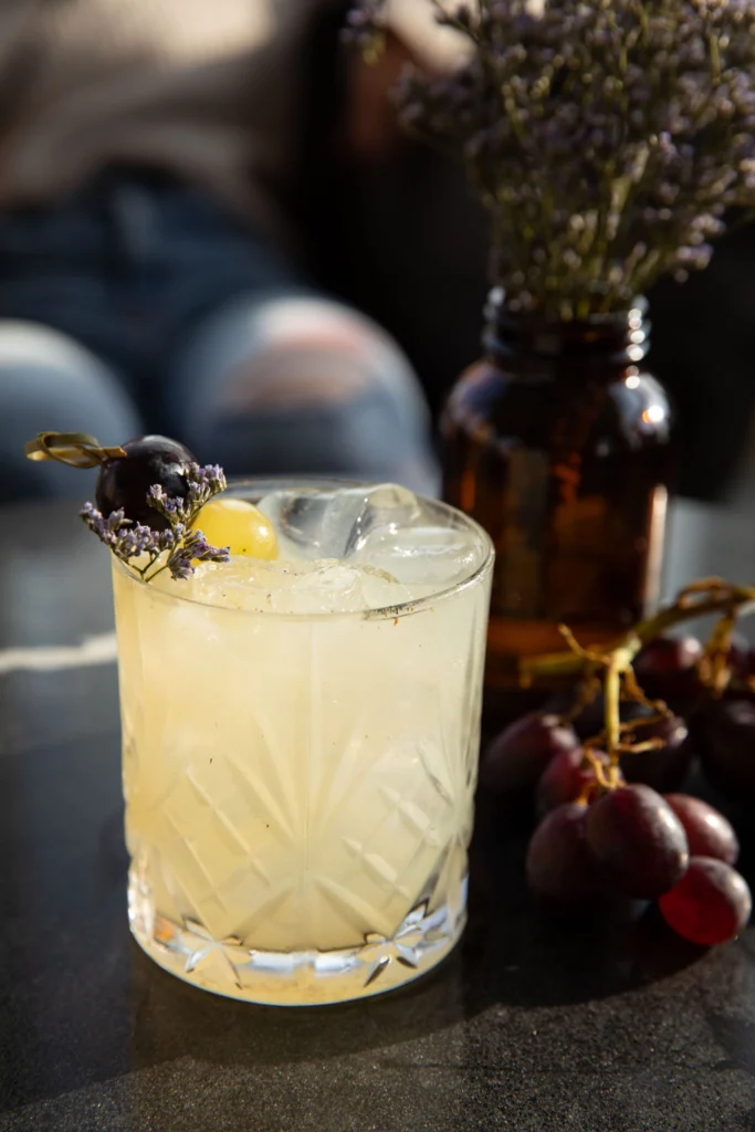 Cocktail, Istros – photograph by Florian Kozak